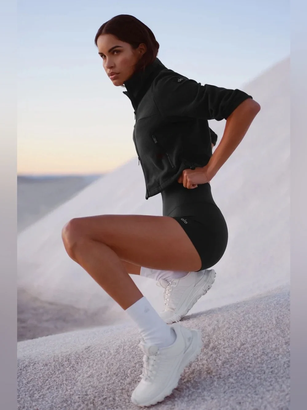 ALO YOGA | ✨NEW✨ ALO Trail in White